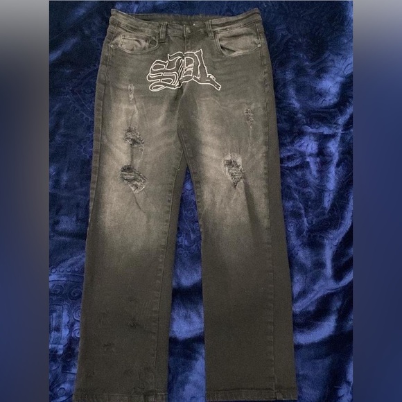 Jeans - Picture 2 of 2